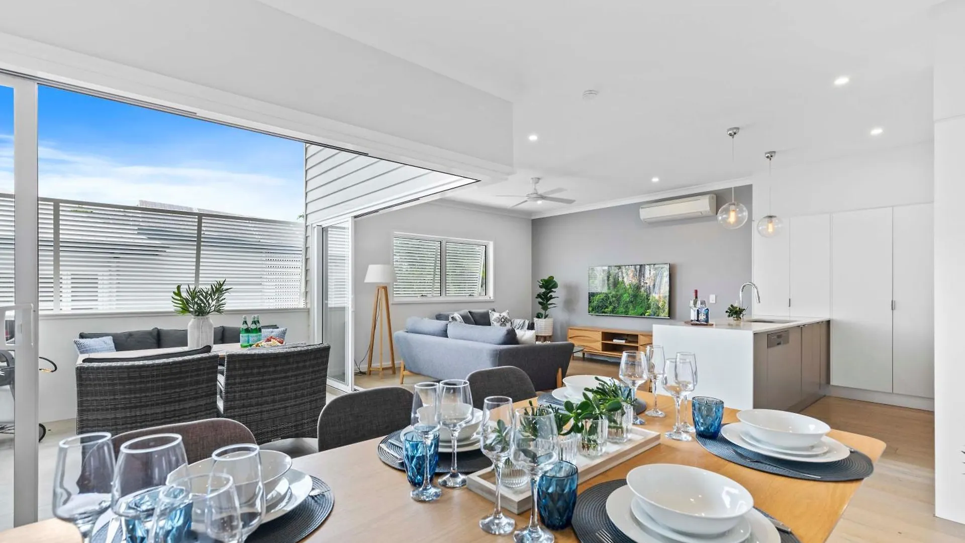Stylish 3Bd Townhouse Camp Hill, Sleeps 8, Wifi, Parking Apartment Brisbane Australia