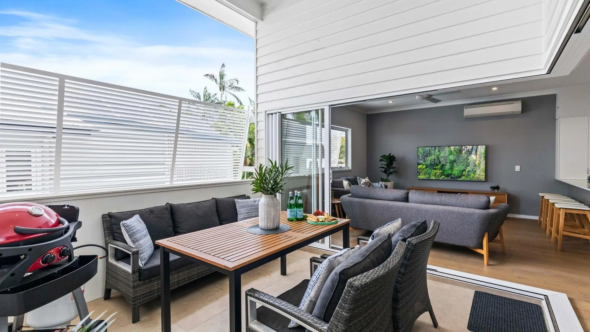 Stylish 3Bd Townhouse Camp Hill, Sleeps 8, Wifi, Parking Apartment Brisbane Australia